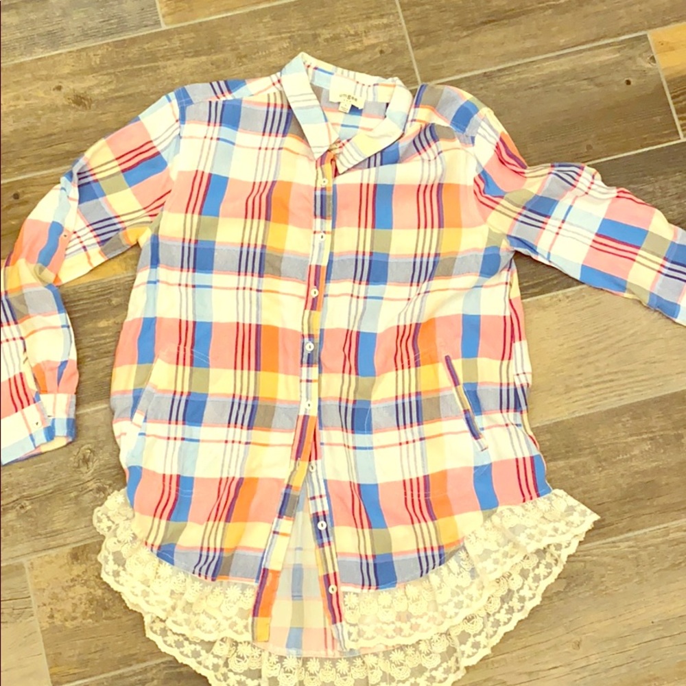 Umgee blouse too with lace trim at bottom